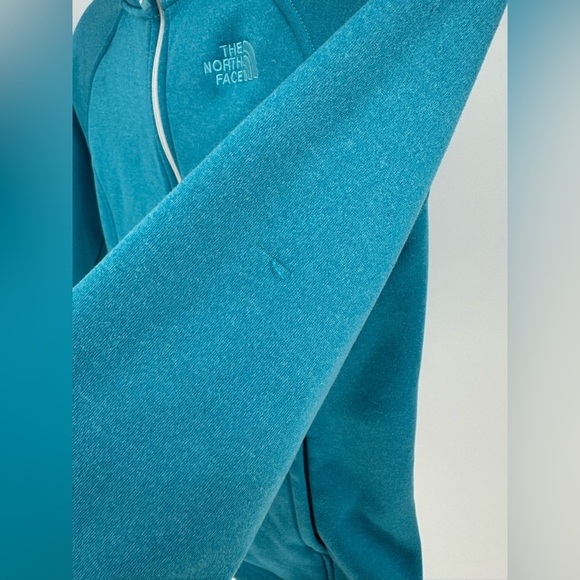 The North Face Girls Full Zip Up Glacier Fleece Sweater - Picture 4 of 16